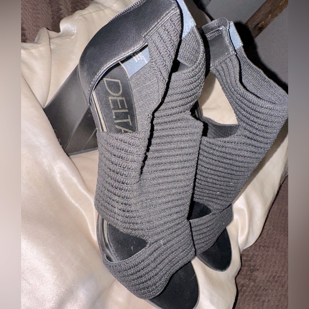 Deltan Black Women's Heels